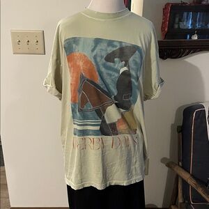 Derby Days Graphic T-Shirt - light sage